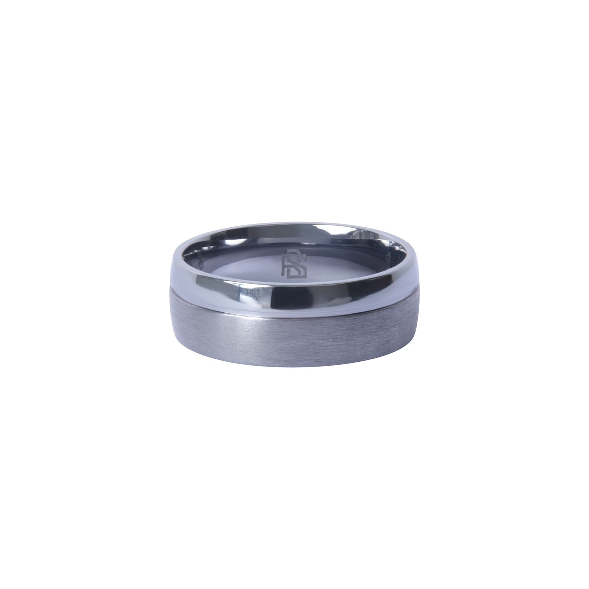 Bague Ravenstone en tantale bleu antarctique brossé avec bord lisse brillant, positionnée horizontalement sur fond blanc.